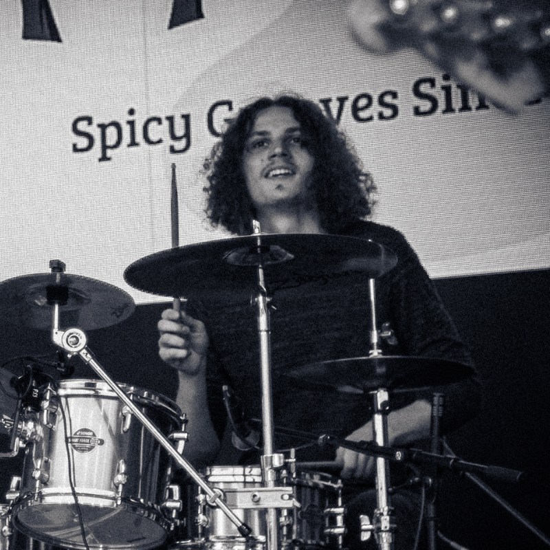 DiScoville's drummer Florens